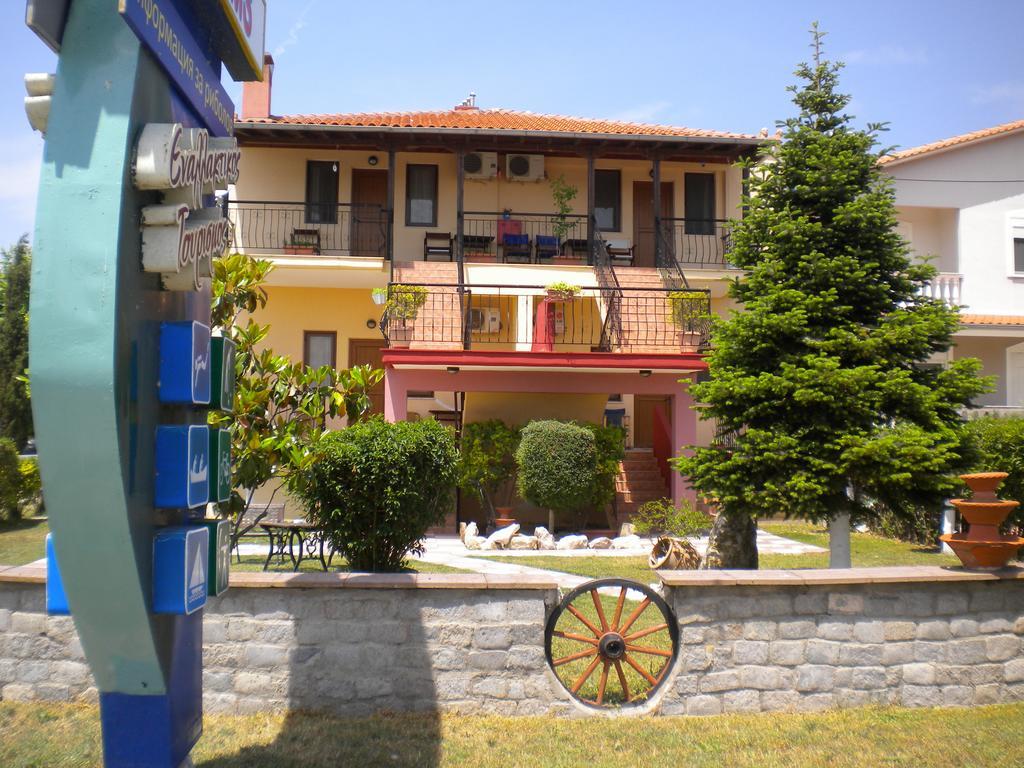 Porto Lagos Rooms エクステリア 写真