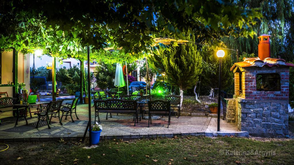 Porto Lagos Rooms エクステリア 写真